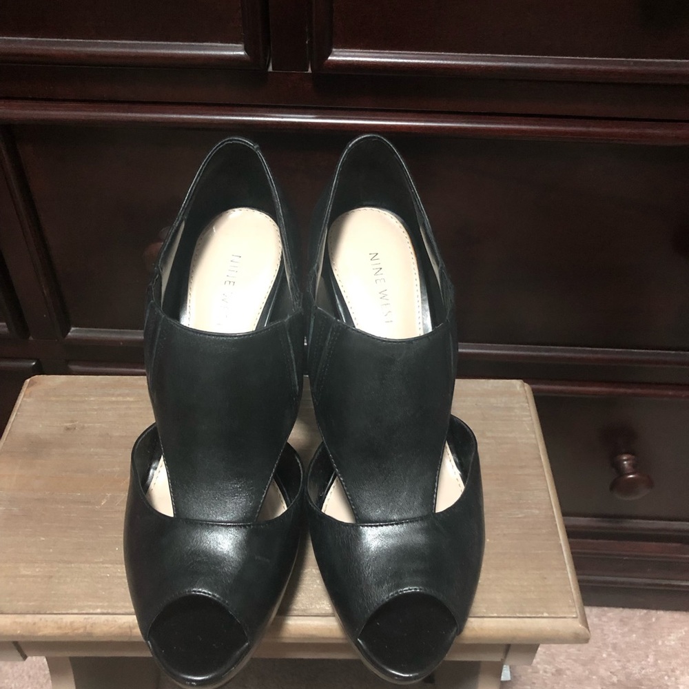 Heels - Picture 8 of 8